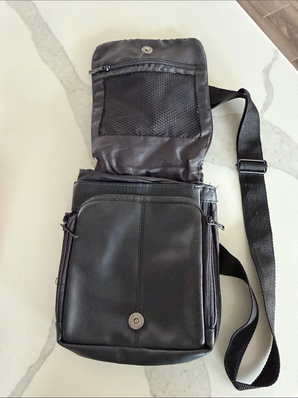 Vintage DB Design Crossbody Bag Black Leather Purse for Men or Women. Travel